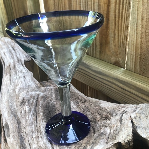 Set of 4 Mexican Mouth Blown Martini Glasses Light Green with Blue Rim & Base - Picture 7 of 16